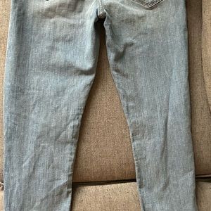 Hudson Size 31 Krista Super Skinny Jeans, Holes below knees & on right pocket.